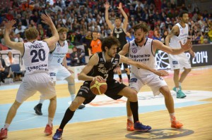 Il lungo Davide Pascolo, punto di forza della capolista Trento