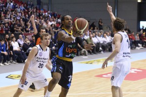 Mays contro Biella