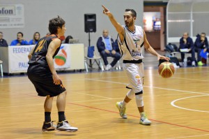 Toto in palleggio (foto Isolino)