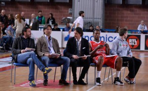 Dominique Archie in versione "giurato" all'All Stara Game di Mantova