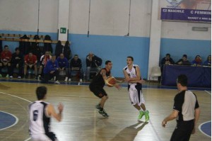 Squillaci (Fp Sport) in azione