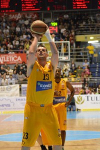 Il lungo Valerio Amoroso, mvp dell'incontro con 19 punti