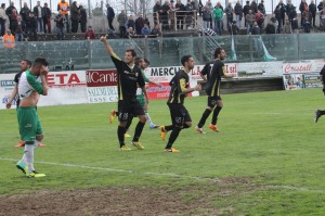 Ferreira celebra la rete del momentaneo 1-1