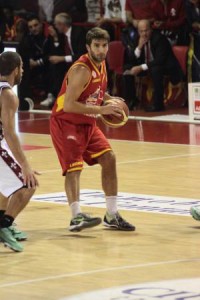 Il playmaker di Veroli Giovanni Tomassini