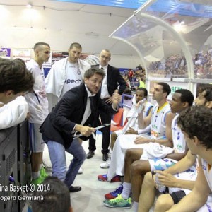 Le indicazioni di coach Pozzecco alla panchina