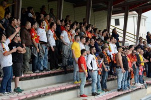 Il nutrito gruppo di sostenitori giallorossi al seguito (foto Orlando Zanolla - Paolo Furrer)