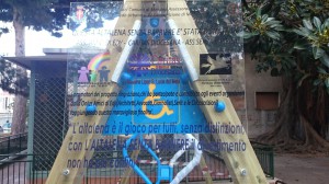 La targa con cui gli "Amici di Edy" hanno ringraziato chi ha contribuito all'iniziativa