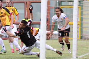 "Re Giorgio" serve Costa Ferreira a centro area
