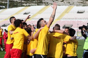 I festeggiamenti per la recente conquista della C unica (foto Gabriele Maricchiolo)
