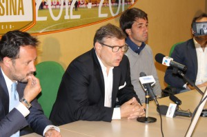 A condurre le danze è ovviamente Lo Monaco