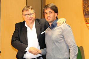 La stretta di mano tra Lo Monaco e Grassadonia