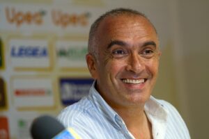 Il presidente Enzo Sindoni in conferenza stampa