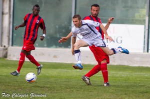 Il bomber Rino Frisenda con la maglia dell'Orlandina