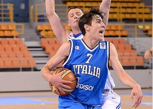 Tommaso Laquintana in azione  con la amglia della Nazionale Italiana