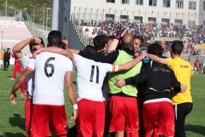 La squadra celebra uno dei tanti successi di un girone di ritorno da record