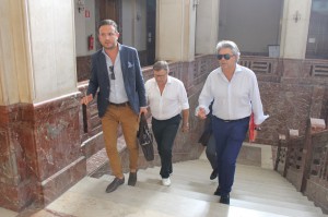 L'arrivo di Fiumanò, Lo Monaco e Patti al Municipio