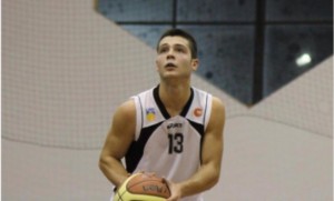 Nino Sidoti con la maglia del Cus Messina