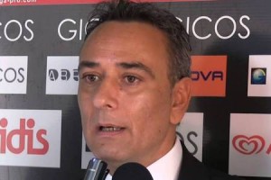 Un primo piano del direttore sportivo del Catanzaro Armando Ortoli