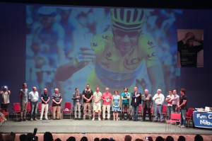 Giacoppo sul palco del Vittorio Emanuele per l'evento dedicato a Nibali (Roberto Lembo)