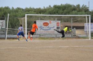 Il gol di Biondo per il vantaggio del Rocca di Caprileone