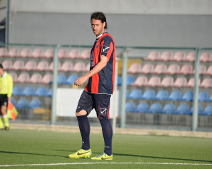Christian Conti in azione con la divisa rossoblu (foto Caserta Sport)