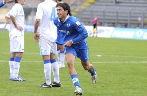 Pietro Balistreri esulta per una rete realizzata con la maglia del Foligno