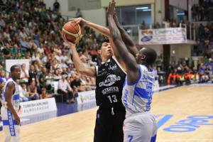 Simone Fontecchio (Bologna) in azione 