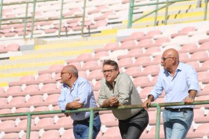Il patron Lo Monaco sugli spalti (foto Paolo Furrer)