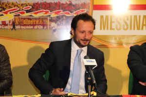 Fabrizio Ferrigno nella sala stampa dello stadio San Filippo