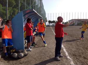 La panchina dello Scordia, vittorioso nell'anticipo a Misterbianco