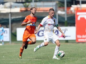 Lecce impeccabile in casa con tre successi in tre gare. In trasferta invece appena 2 punti in 270'