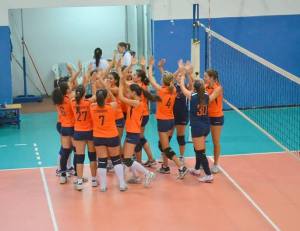 Le peloritane celebrano il successo conquistato contro lo Jonio Volley