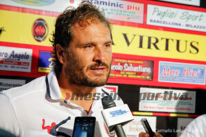 Il tecnico dell'Igea Virtus Carmelo La Spada (foto Carmelo Lenzo)