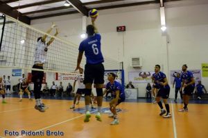 Un'azione di gioco del Volley Brolo