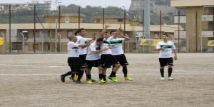 I calciatori del Camaro celebrano il successo
