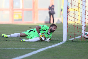 Iuliano vede il pallone insaccarsi alle sue spalle (foto Gabriele Maricchiolo)