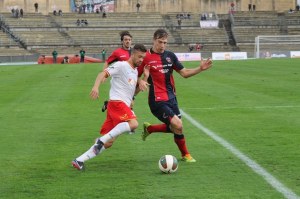 Vincenzo Pepe in azione contro il Cosenza. Avventura in giallorosso al capolinea per lui?