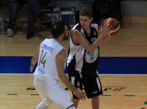 Bellomo marcato dal Lombardo (Foto tratta da CefalùSport)