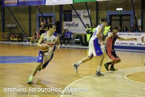 Carpinteri in azione nel derby