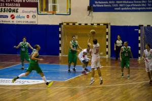Vazzana in azione di tiro