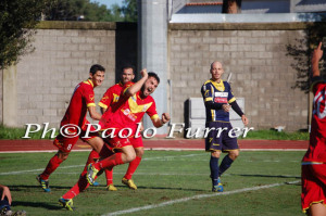 Esultanza incontenibile per il centrale ex Bari e Parma