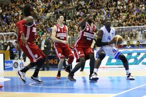 Hunt sfida la difesa di Varese