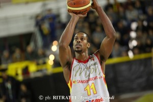Jevohn Shepherd, atteso il suo duello col piemontese Marshall