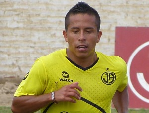 Roberto Merino con la divisa del Juan Aurich