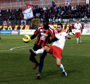 Silvestri in marcatura su Cissè 