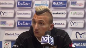 Gianluca Di Chiara, esterno del Lecce, in sala stampa a Pagani