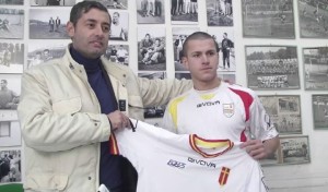 Il ds del Messina con uno dei volti nuovi, l'attaccante austriaco Spiridonovic