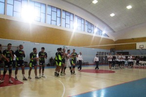 Mazara - Ottica Sottile 1-3, le due formazioni schierate al centro del campo