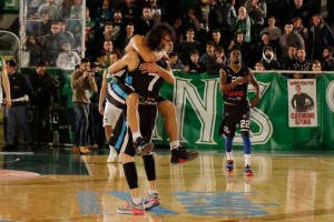 L'esultqanza di Basile e Soragna ad Avellino