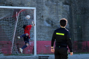 Adamo fa 3-0. Insacca sotto l'incrocio dei pali